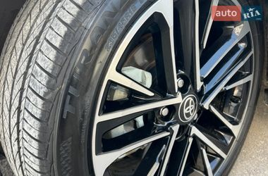 Седан Toyota Camry 2024 в Ивано-Франковске