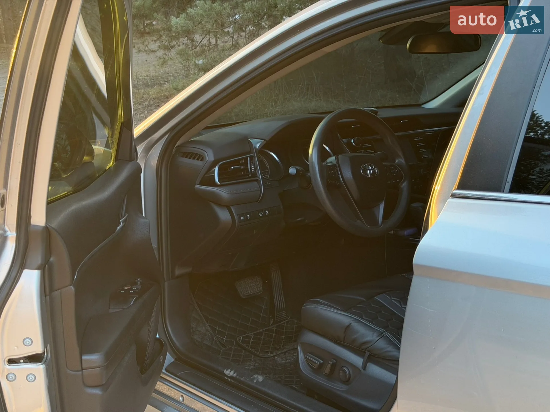 2019 Toyota Camry - мініатюра 13