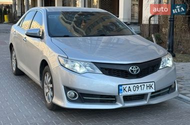 Седан Toyota Camry 2014 в Києві