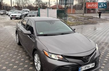 Седан Toyota Camry 2020 в Полтаві