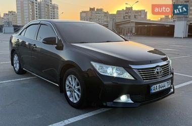 Седан Toyota Camry 2012 в Києві