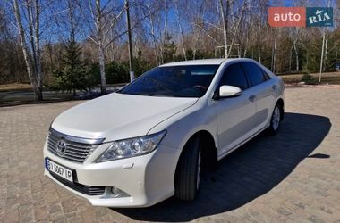 Седан Toyota Camry 2011 в Миргороді