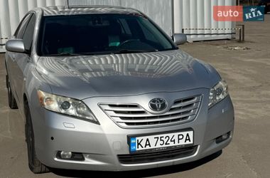 Седан Toyota Camry 2007 в Киеве