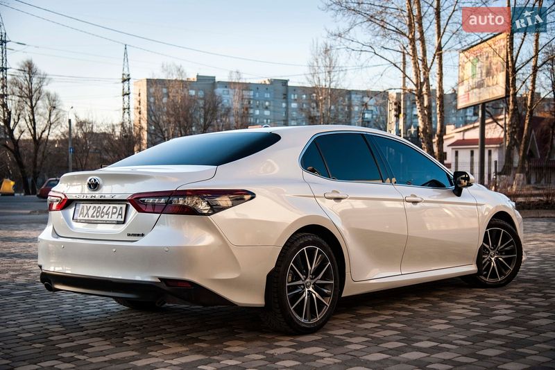 Седан Toyota Camry 2021 в Харькове