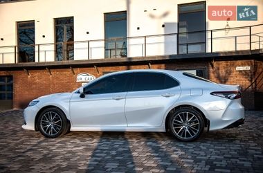 Седан Toyota Camry 2021 в Харькове