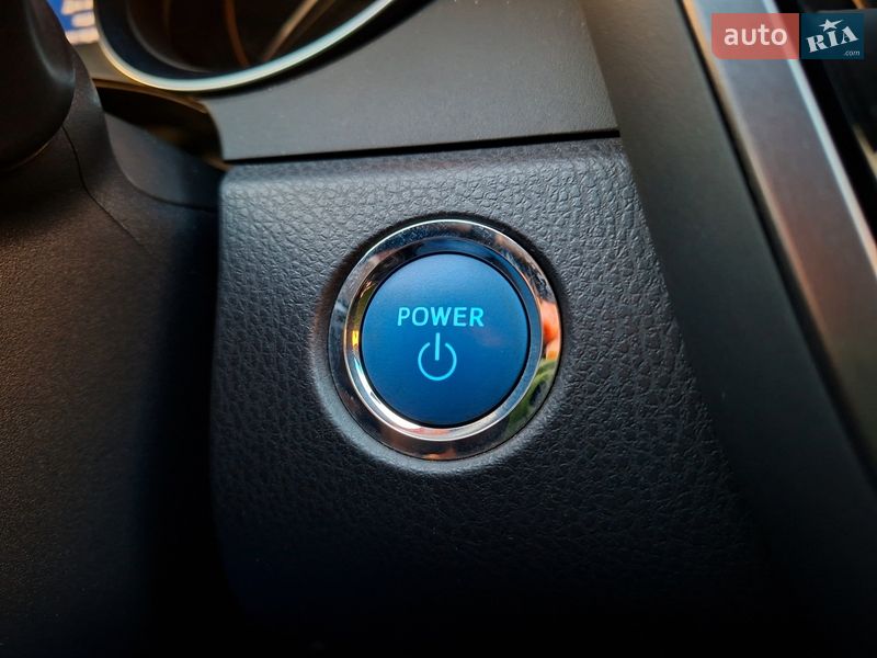 Седан Toyota Camry 2021 в Харькове