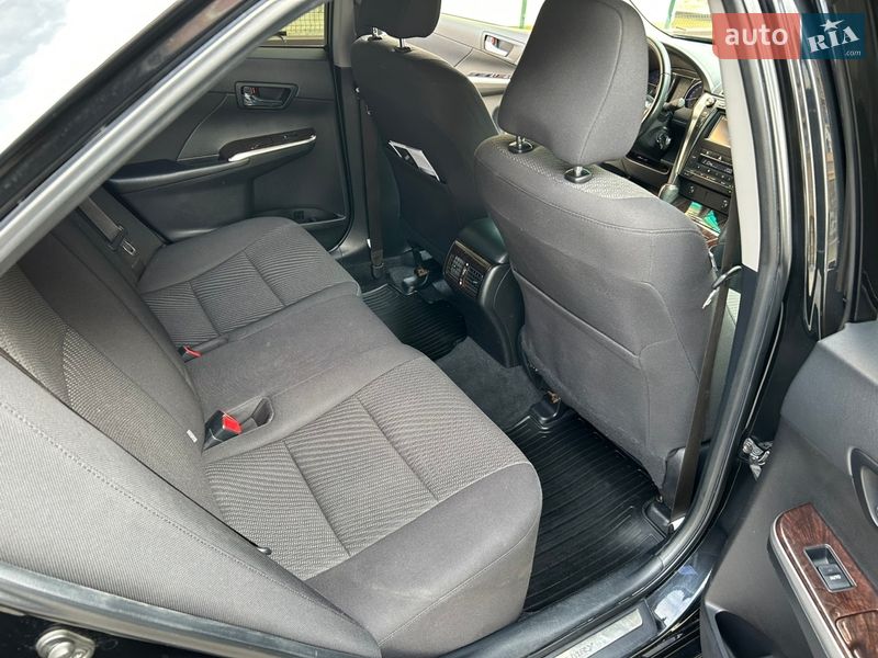 Седан Toyota Camry 2017 в Харькове