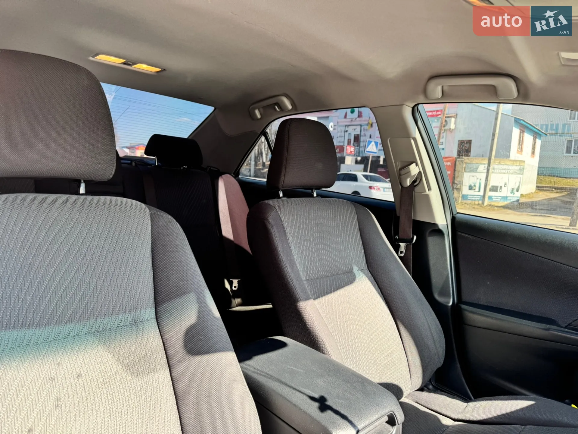 2016 Toyota Camry - мініатюра 2
