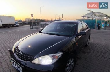 Седан Toyota Camry 2003 в Киеве