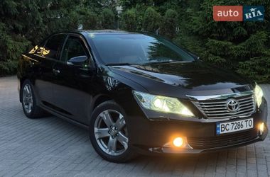 Седан Toyota Camry 2012 в Дніпрі