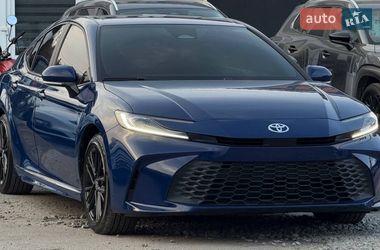 Седан Toyota Camry 2024 в Харкові