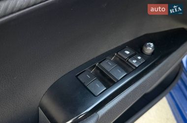 Седан Toyota Camry 2024 в Харкові