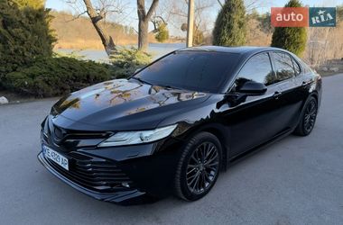 Седан Toyota Camry 2019 в Новомосковске