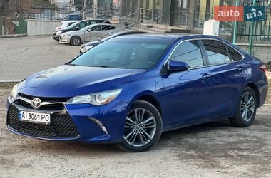 Седан Toyota Camry 2015 в Киеве