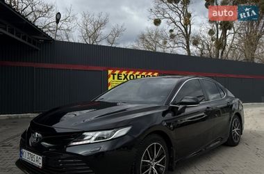 Седан Toyota Camry 2017 в Києві