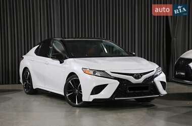 Седан Toyota Camry 2019 в Києві