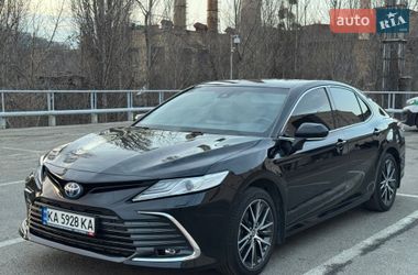 Седан Toyota Camry 2024 в Києві