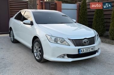 Седан Toyota Camry 2012 в Киеве