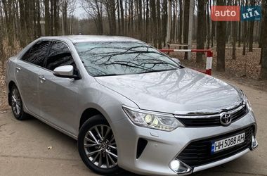 Седан Toyota Camry 2017 в Одессе