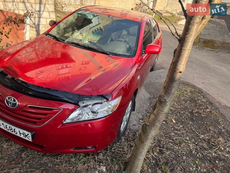 Седан Toyota Camry 2008 в Виннице