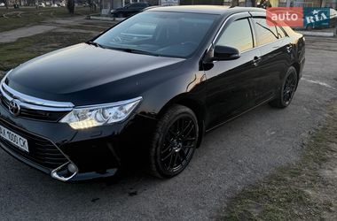 Седан Toyota Camry 2017 в Харькове