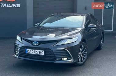 Седан Toyota Camry 2021 в Киеве