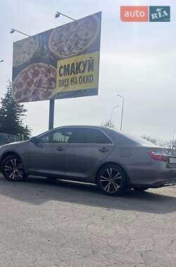 Седан Toyota Camry 2017 в Києві