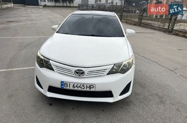 Седан Toyota Camry 2014 в Полтаве