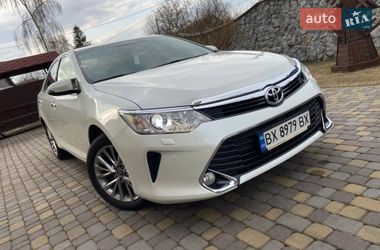 Седан Toyota Camry 2016 в Старокостянтинові