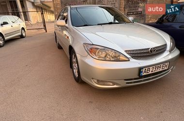 Седан Toyota Camry 2002 в Виннице