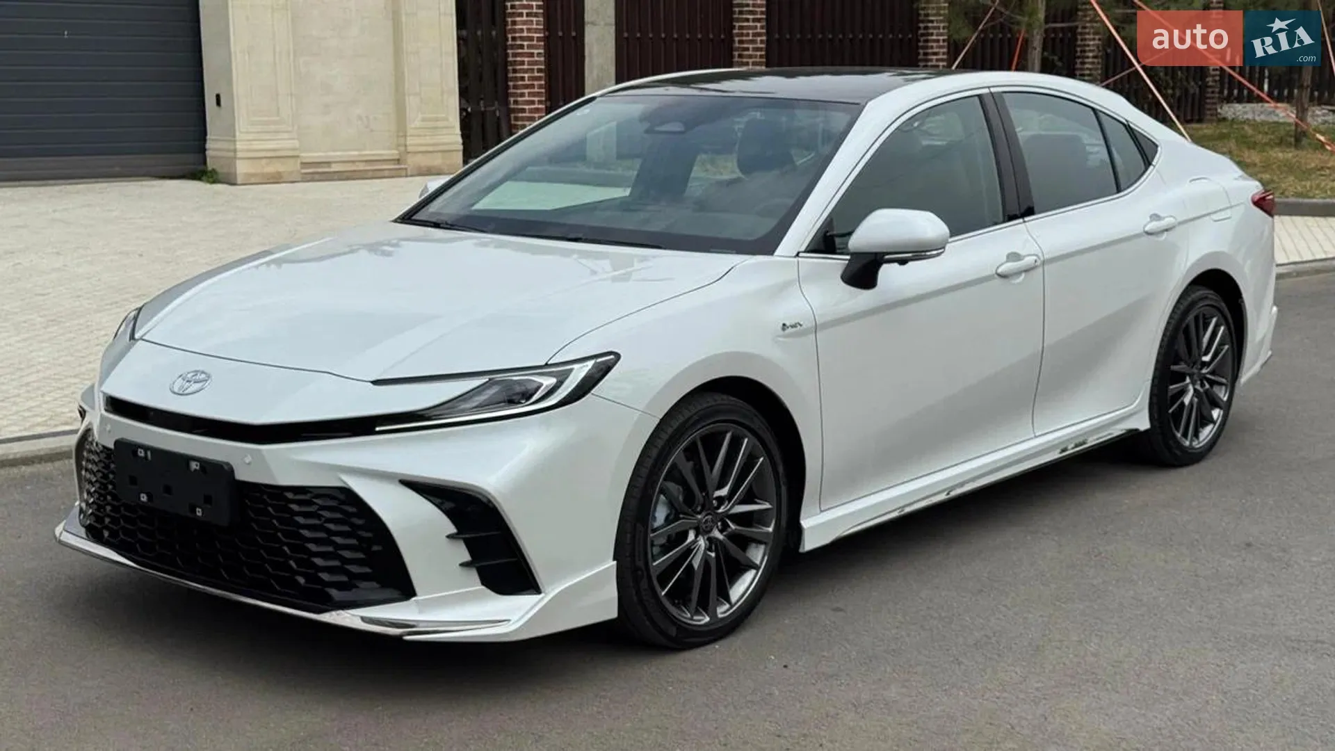 2024 Toyota Camry - мініатюра 2