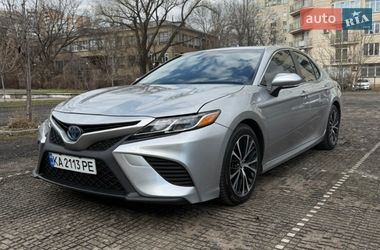 Седан Toyota Camry 2018 в Києві