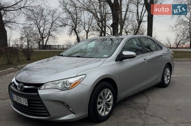 Седан Toyota Camry 2016 в Кременчуге