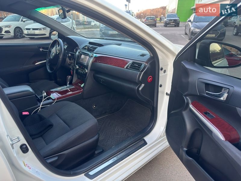 Седан Toyota Camry 2011 в Киеве