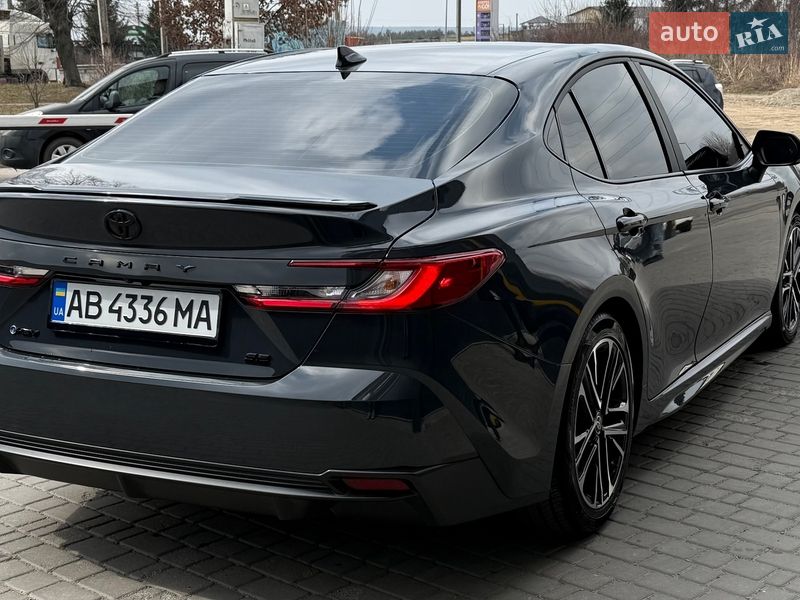 Седан Toyota Camry 2024 в Виннице