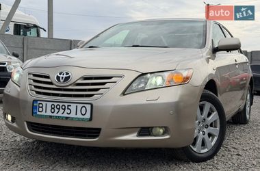Седан Toyota Camry 2007 в Лубнах