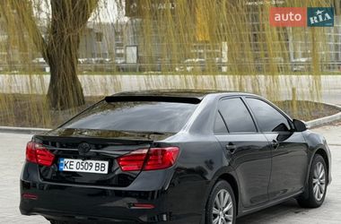 Седан Toyota Camry 2011 в Днепре