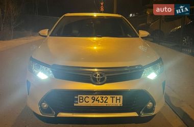 Седан Toyota Camry 2016 в Тернополі