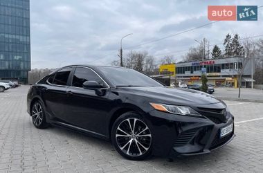 Седан Toyota Camry 2020 в Тернополе