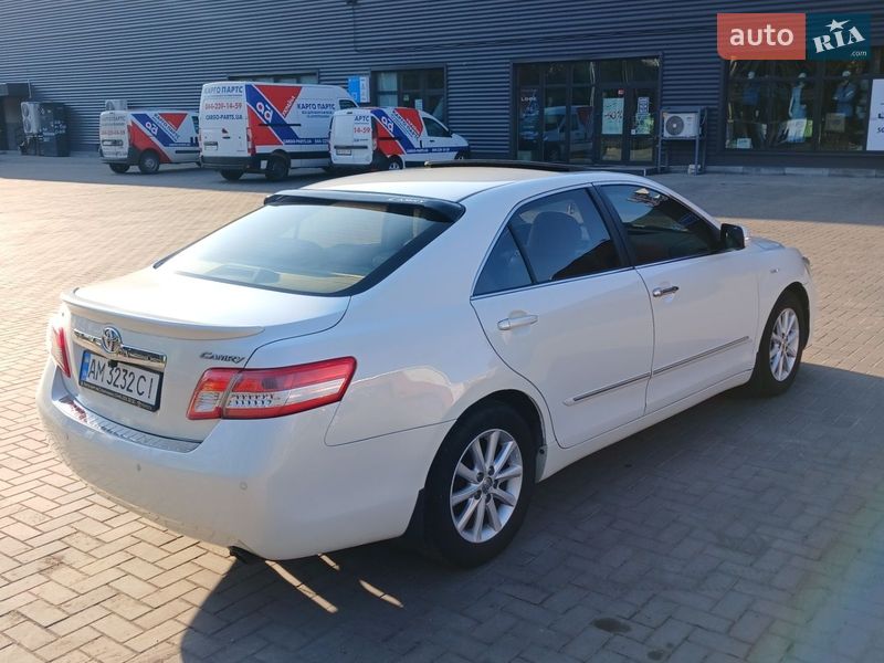 Седан Toyota Camry 2011 в Кременчуге