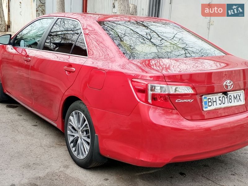 Седан Toyota Camry 2013 в Одессе
