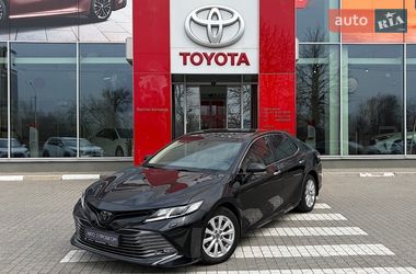Седан Toyota Camry 2019 в Запорожье