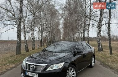 Седан Toyota Camry 2012 в Киеве