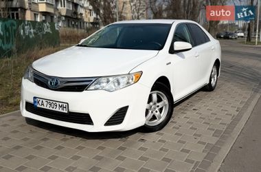Седан Toyota Camry 2014 в Киеве