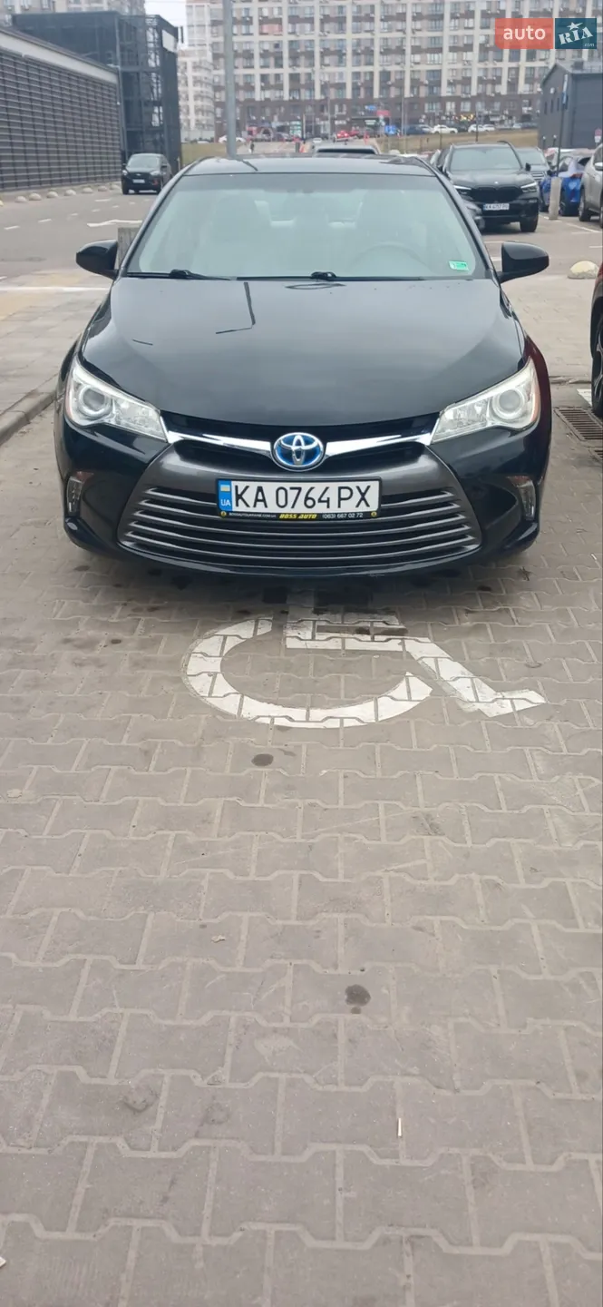 2016 Toyota Camry - фото 1