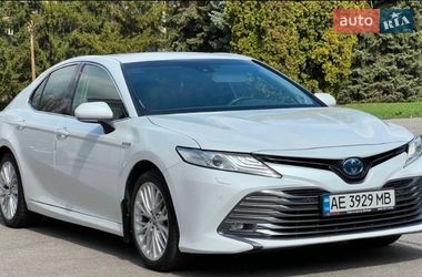 Седан Toyota Camry 2019 в Желтых Водах