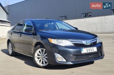 Седан Toyota Camry 2013 в Киеве