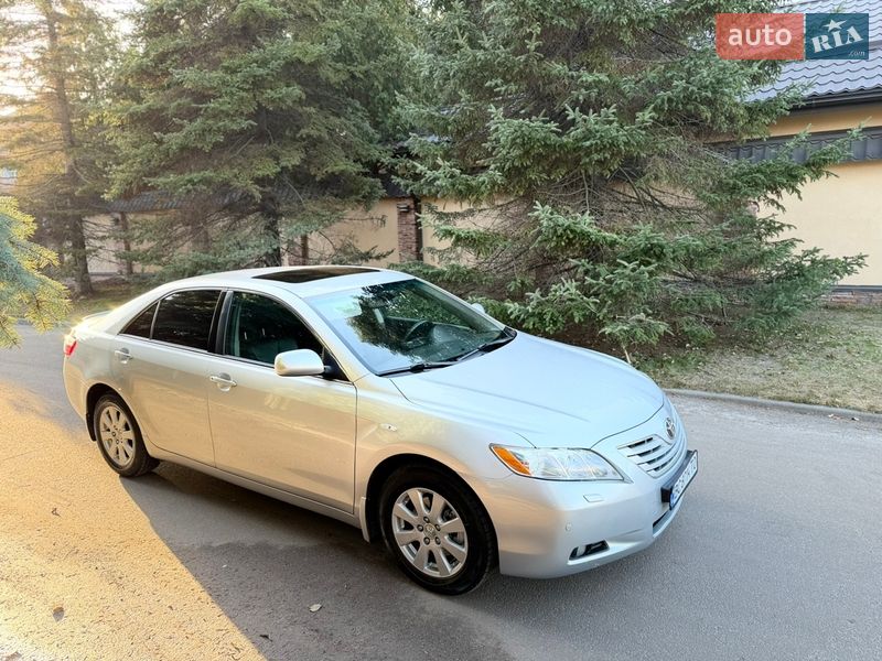 Седан Toyota Camry 2007 в Киеве