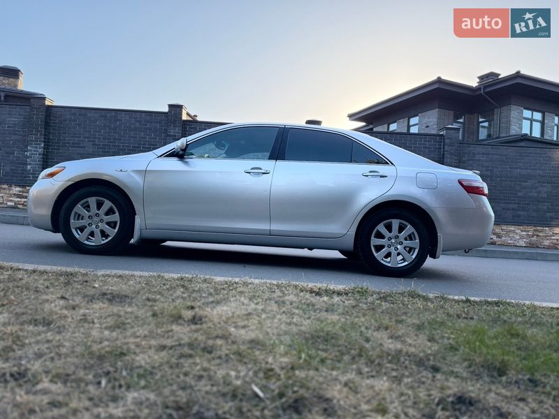 Седан Toyota Camry 2007 в Киеве