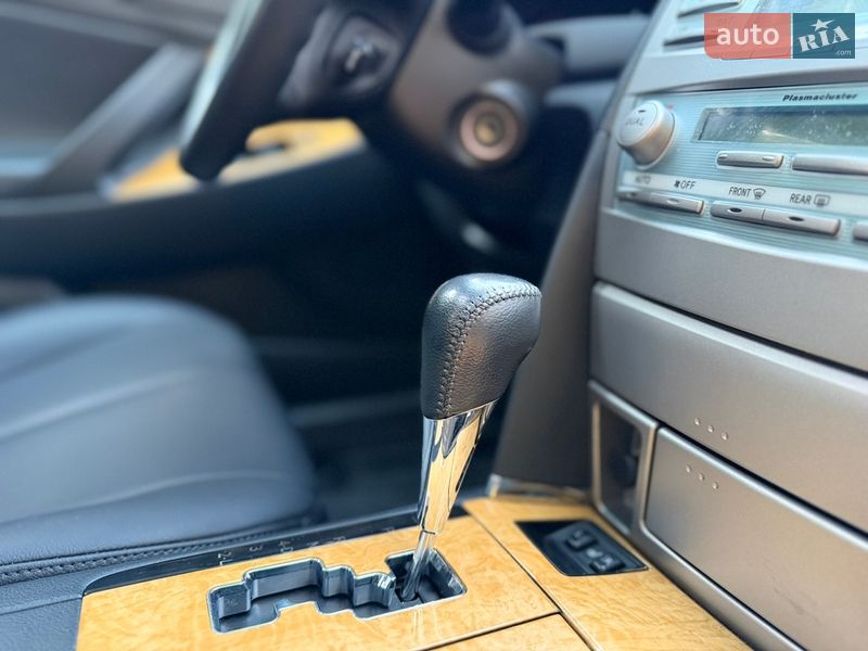 Седан Toyota Camry 2007 в Киеве